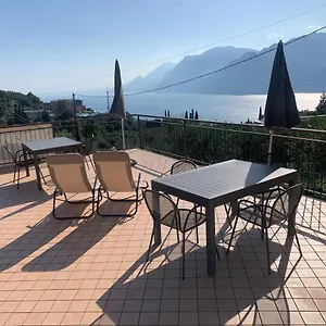 Camelia Malcesine